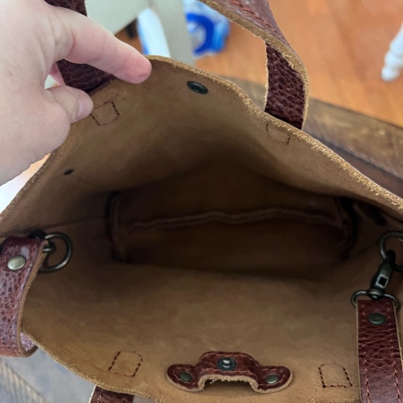 Portland Leather MINI CROSSBODY TOTE Cinnamon Bear - Picture 3 of 4